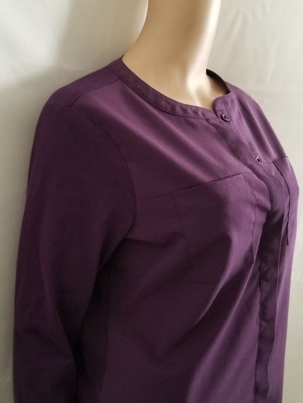 Van Heusen Women's Purple Button-Front Pockets‎ Tunic Shirt Blouse Size Medium - Picture 5 of 10